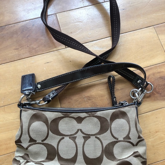 Coach purse - Picture 2 of 3
